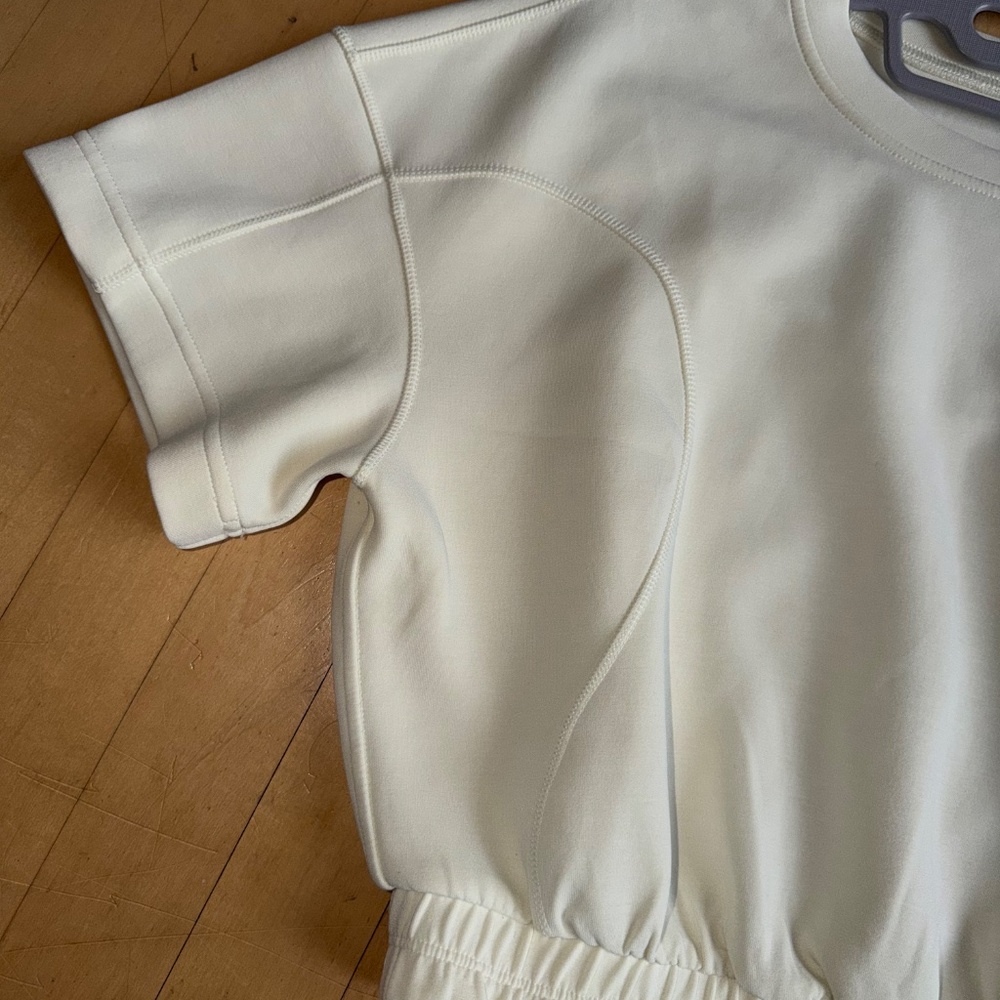 Like New Lululemon Softstreme Gathered T Shirt Peach Fuzz, 4, GL1324 - Picture 5 of 6